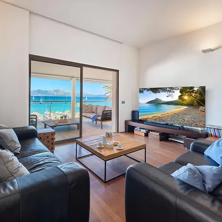 Mir - Frontline, Large Balcony & Sea View Apartment