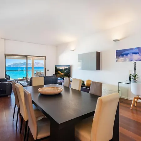 Apartment Mir - Frontline, Large Balcony & Sea View